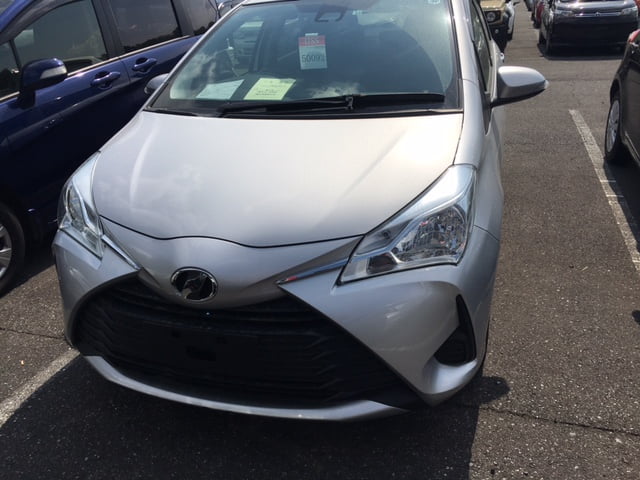 2018 TOYOTA VITZ SILVER