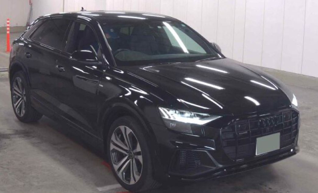 2022 AUDI Q8